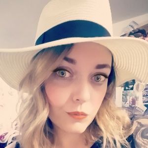 Meet your Posher, Laney